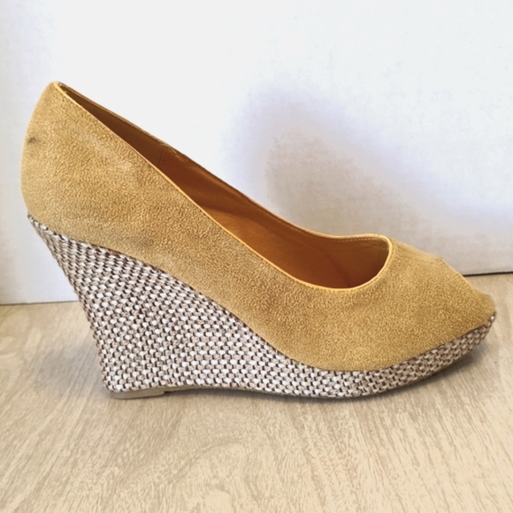 She's Collection Yellow Peep Toe Wedges 9 - Picture 1 of 12